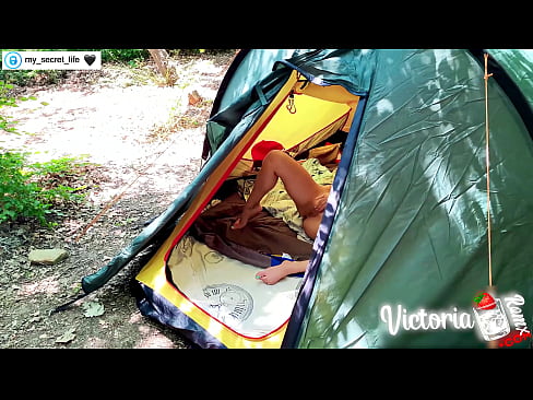 ❤️ Difilmkan di kamera Pria brengsek yang bersemangat dari Orang Asing di dalam tenda ❤❌ Video porno di id.truedating.top ❤
